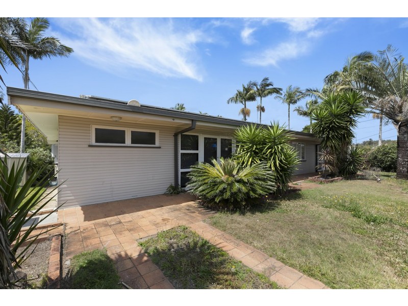 3 Robbies Avenue, Carina QLD 4152