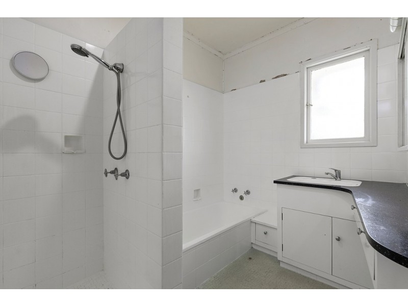 3 Robbies Avenue, Carina QLD 4152