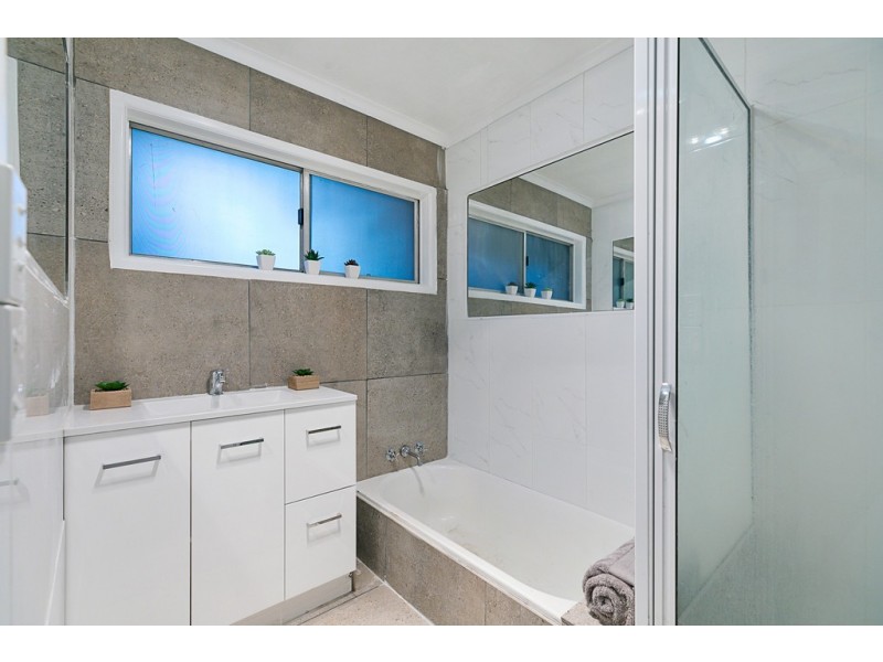 42 Birkdale Road, Birkdale QLD 4159