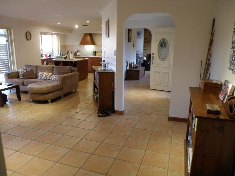 21 McCullagh Street, Cleveland QLD 4163