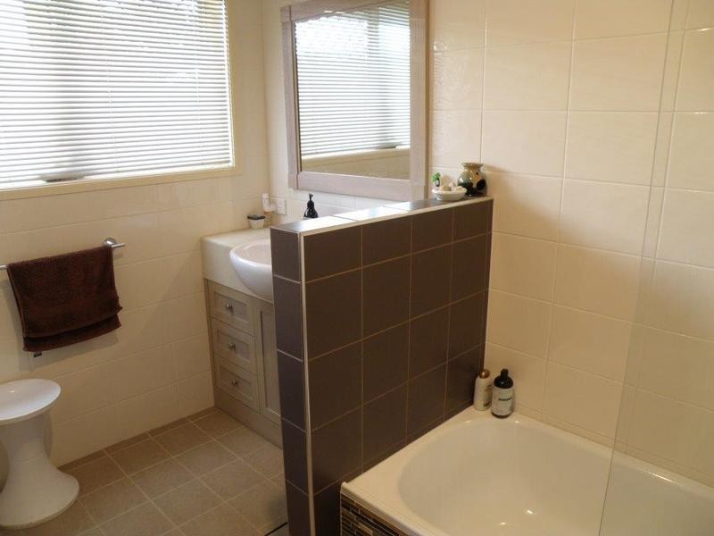 21 McCullagh Street, Cleveland QLD 4163