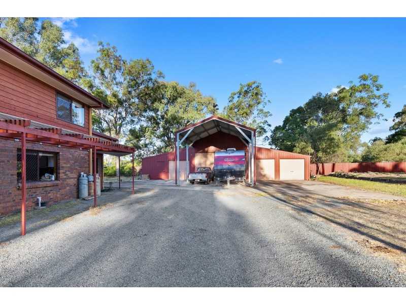 13 Whitehall Avenue, Birkdale QLD 4159