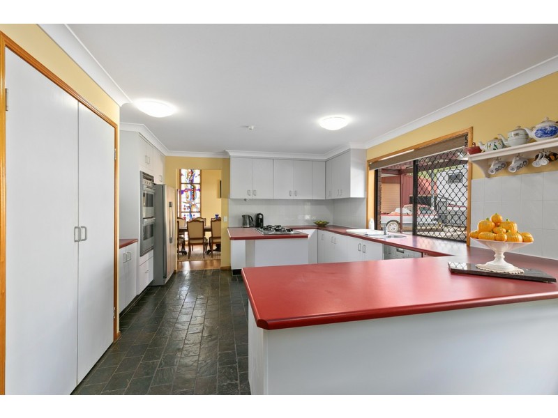 13 Whitehall Avenue, Birkdale QLD 4159
