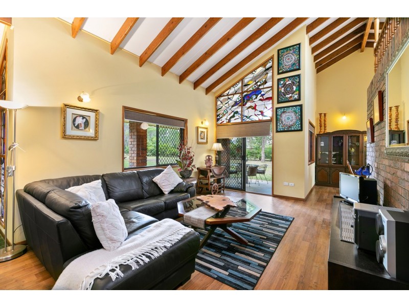 13 Whitehall Avenue, Birkdale QLD 4159