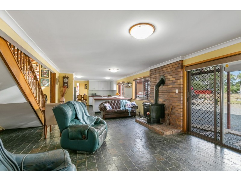 13 Whitehall Avenue, Birkdale QLD 4159
