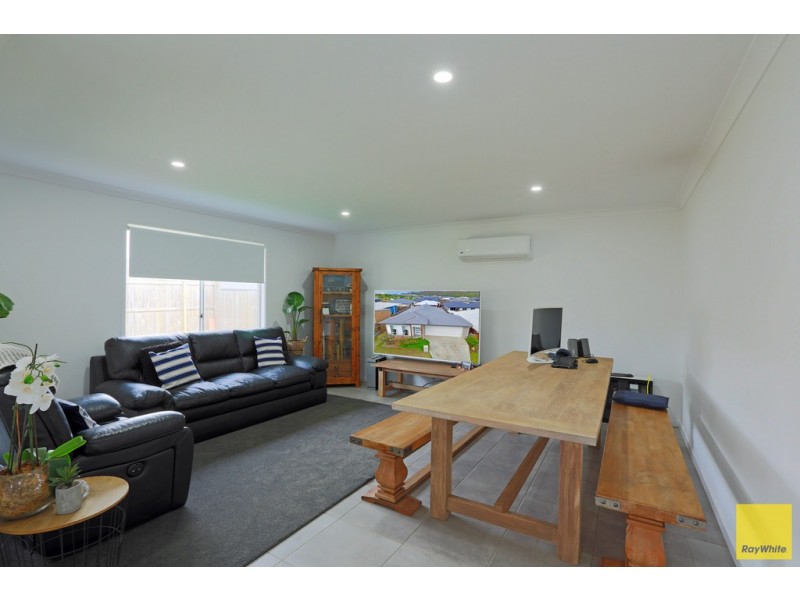 19 Botany Drive, South Ripley QLD 4306