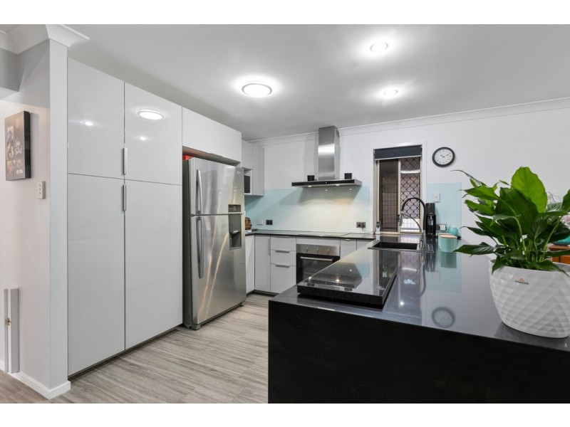 6 Cole Street, Redland Bay QLD 4165