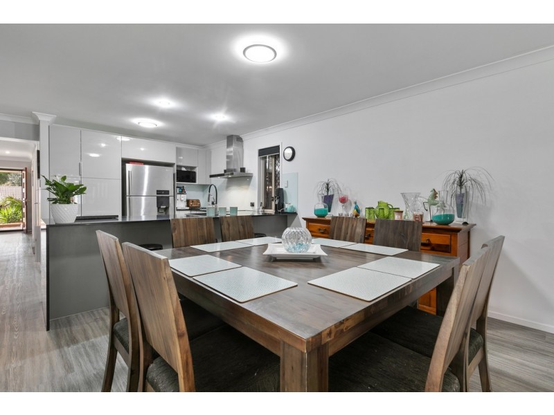 6 Cole Street, Redland Bay QLD 4165