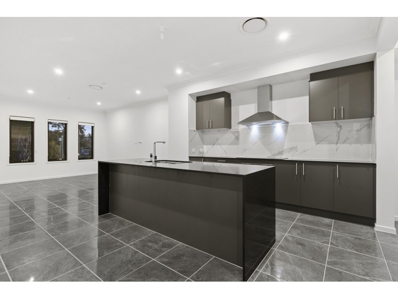 285 Main Road, Wellington Point QLD 4160