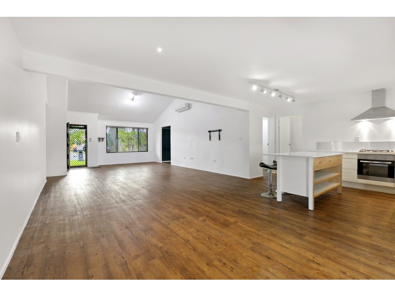 8 Wisteria Court, Victoria Point QLD 4165