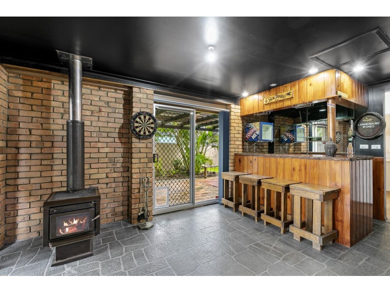 8 Wisteria Court, Victoria Point QLD 4165