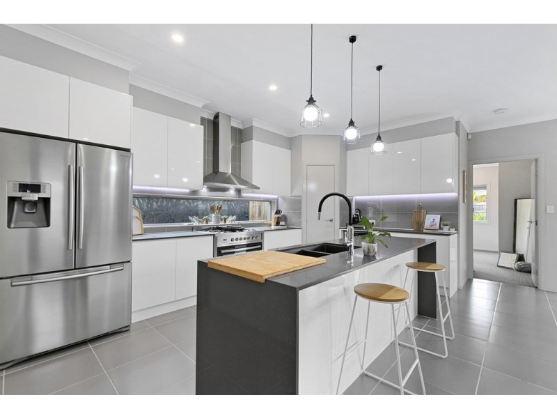 10 Rosemary Street, Thornlands QLD 4164