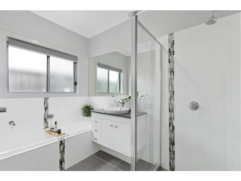 10 Rosemary Street, Thornlands QLD 4164