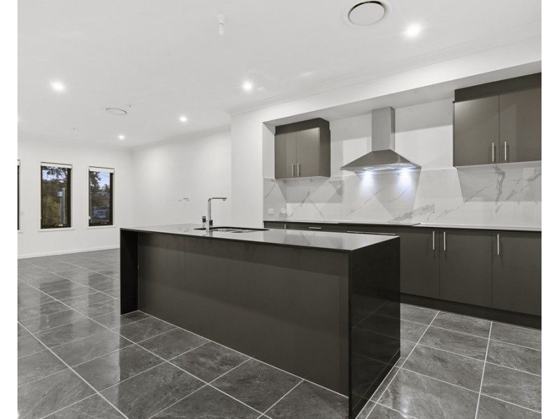 4/285 Main Road, Wellington Point QLD 4160