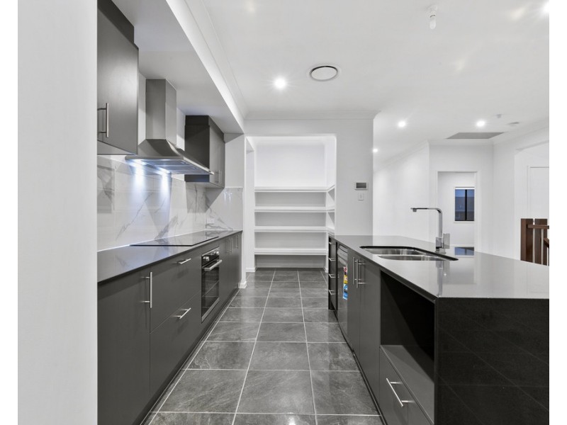 4/285 Main Road, Wellington Point QLD 4160