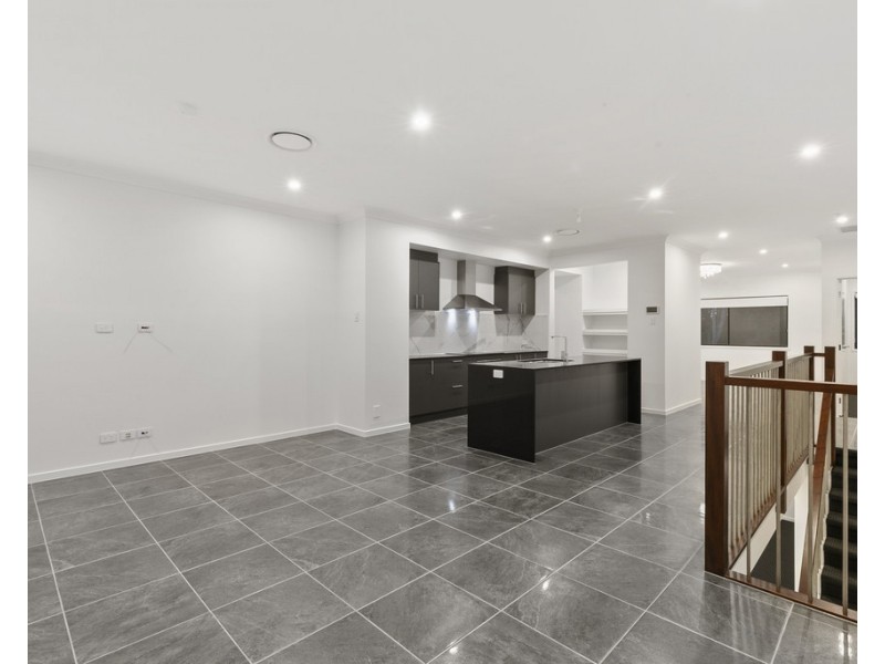 4/285 Main Road, Wellington Point QLD 4160