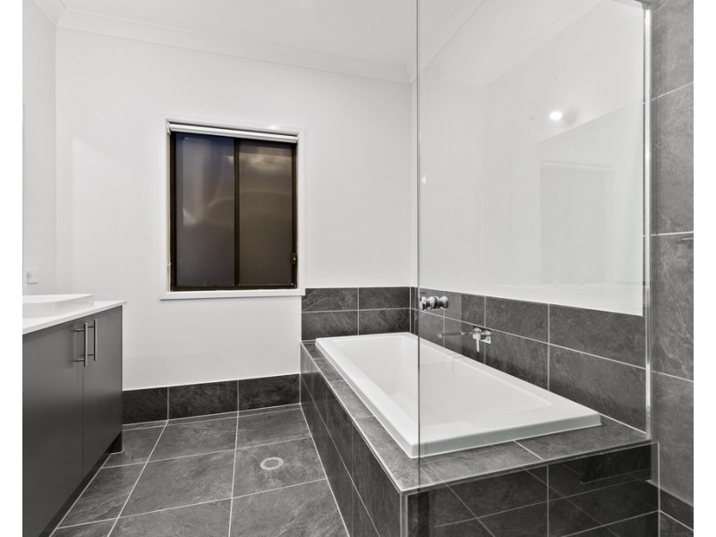 4/285 Main Road, Wellington Point QLD 4160