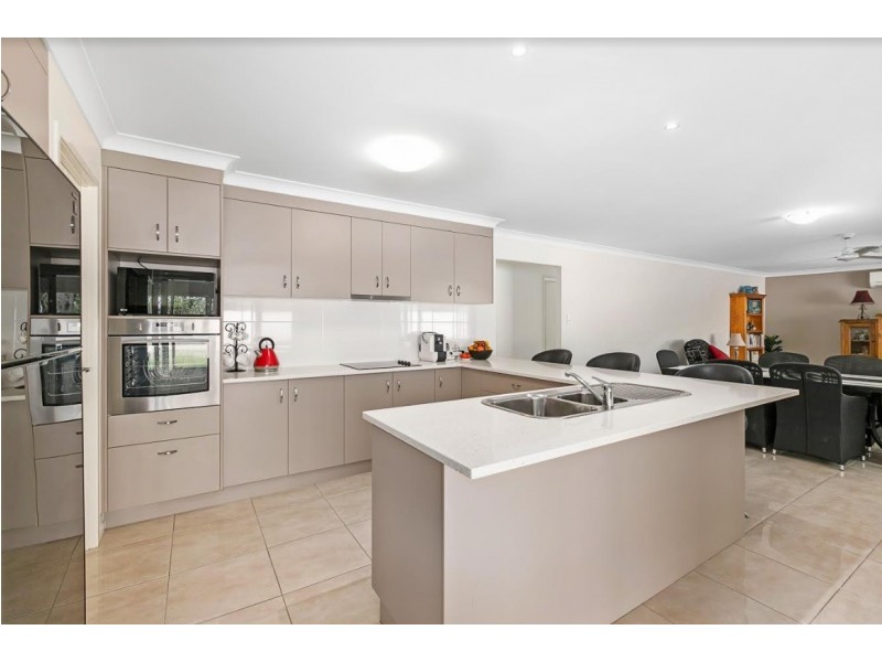 3 Jerrys Place, Thornlands QLD 4164