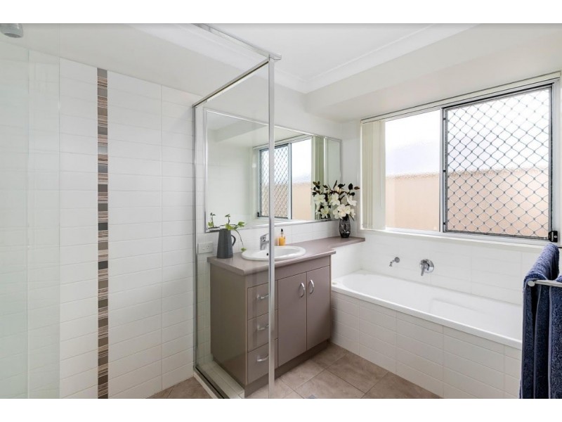 3 Jerrys Place, Thornlands QLD 4164