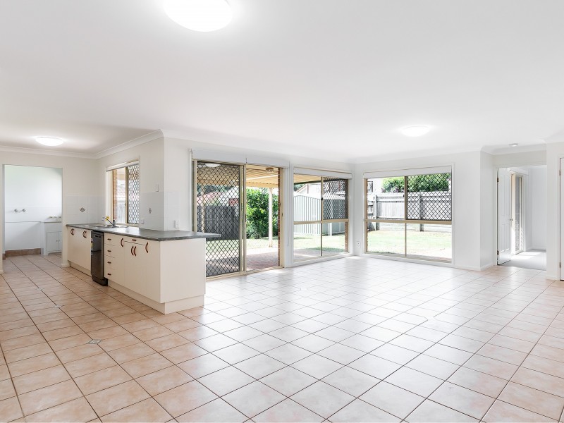 7 Admiral Court, Birkdale QLD 4159