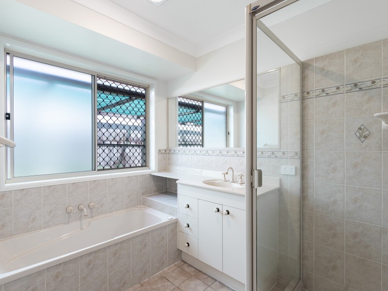 7 Admiral Court, Birkdale QLD 4159