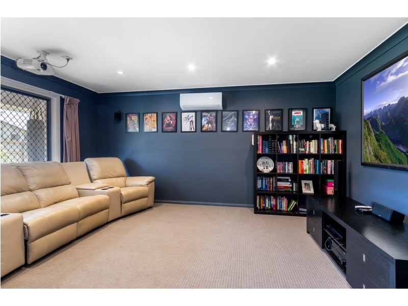 48 Aquila Street, Redland Bay QLD 4165