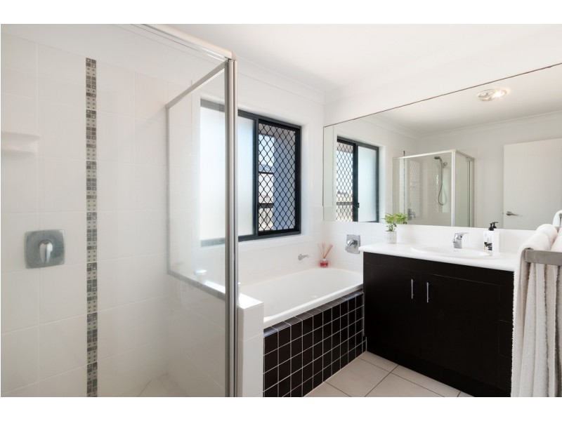 48 Aquila Street, Redland Bay QLD 4165