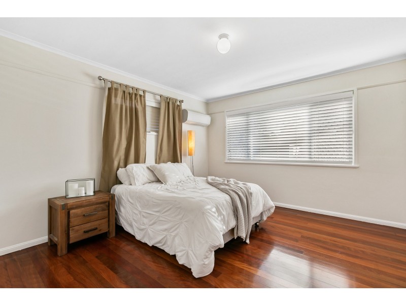 32 Charles Canty Drive, Wellington Point QLD 4160
