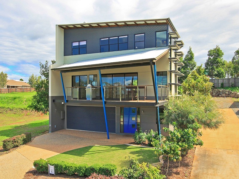 1 Oasis Close, Manly West QLD 4179