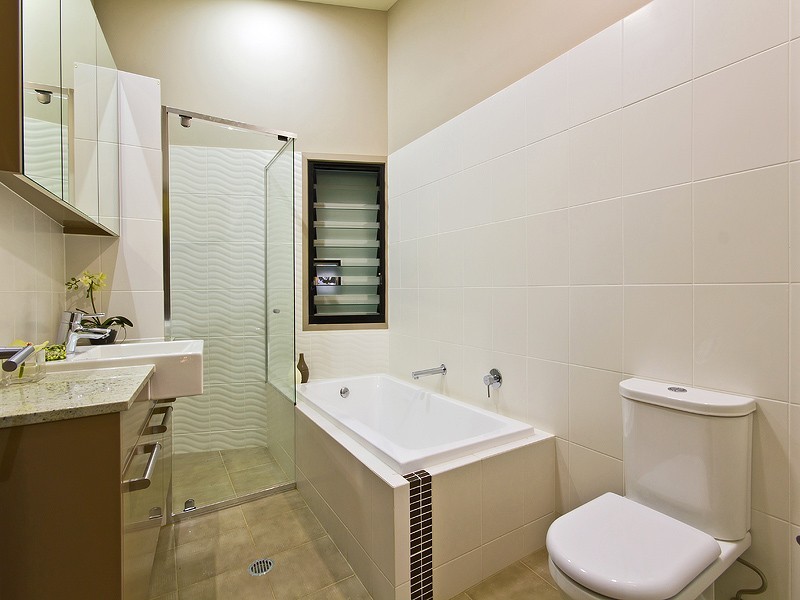 1 Oasis Close, Manly West QLD 4179