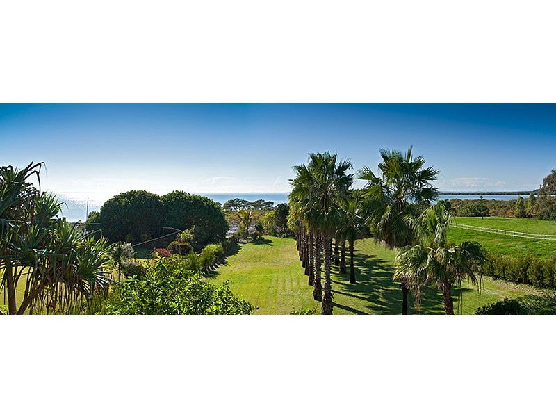 207 Main Road, Wellington Point QLD 4160