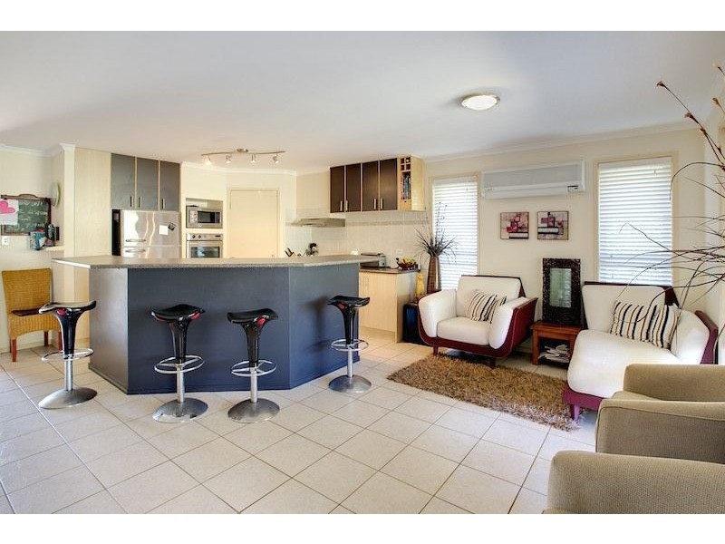 11 Baythorn Drive, Thornlands QLD 4164