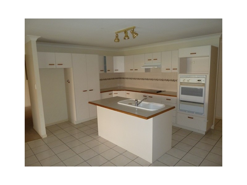 5 Byng Road, Birkdale QLD 4159