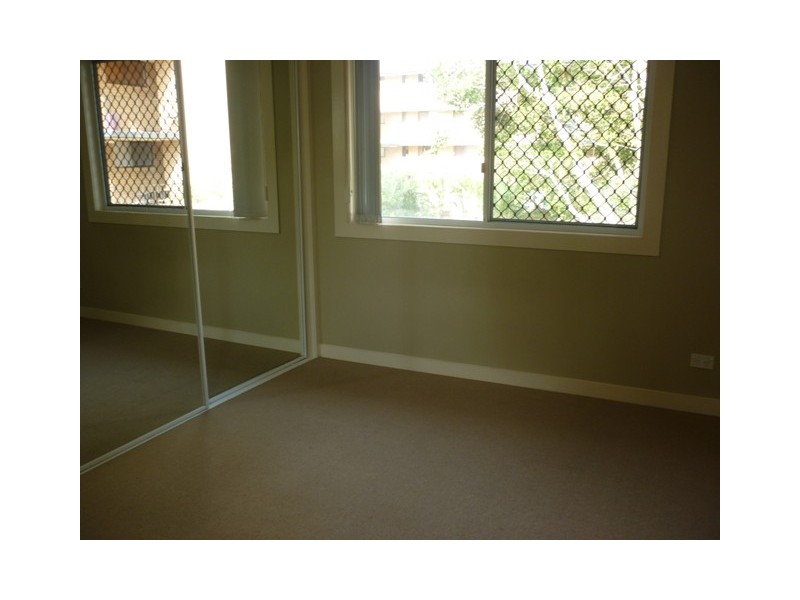 4/53 Shore Street East, Cleveland QLD 4163