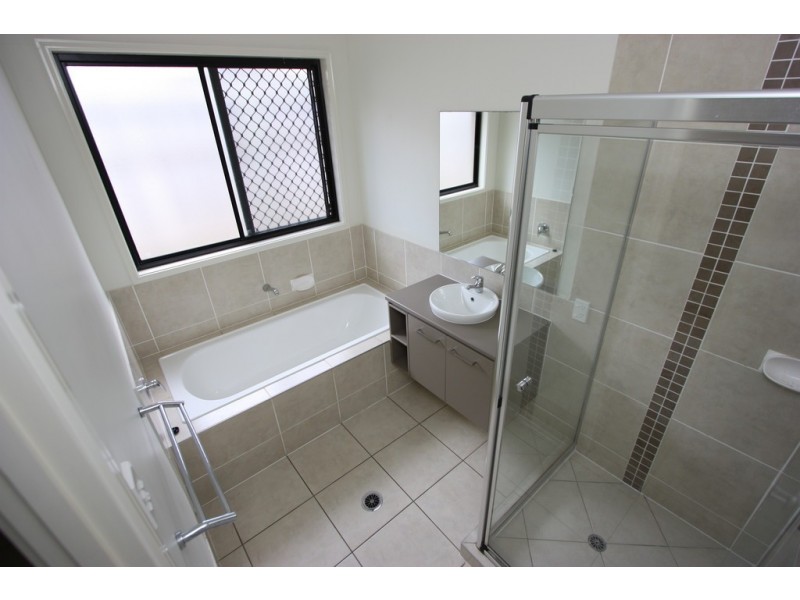 27 Parklane Road, Victoria Point QLD 4165