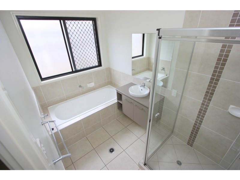 27 Parklane Road, Victoria Point QLD 4165