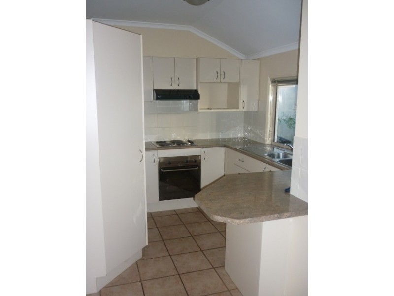 2/21 North Street, Cleveland QLD 4163