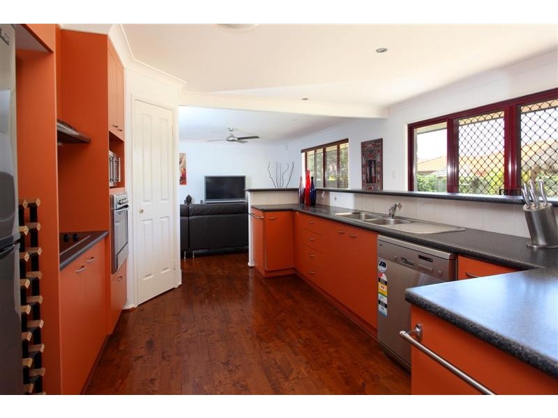 10 Darcelle Place, Ormiston QLD 4160