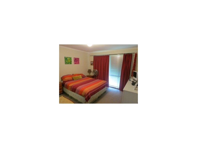 102 Montgomery Drive, Alexandra Hills QLD 4161