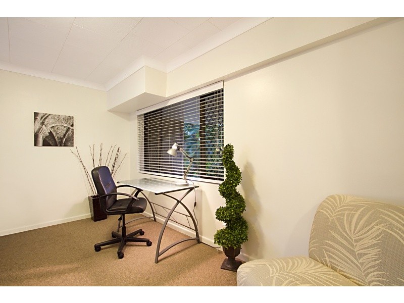 1a/11 Wharf Street, Cleveland QLD 4163
