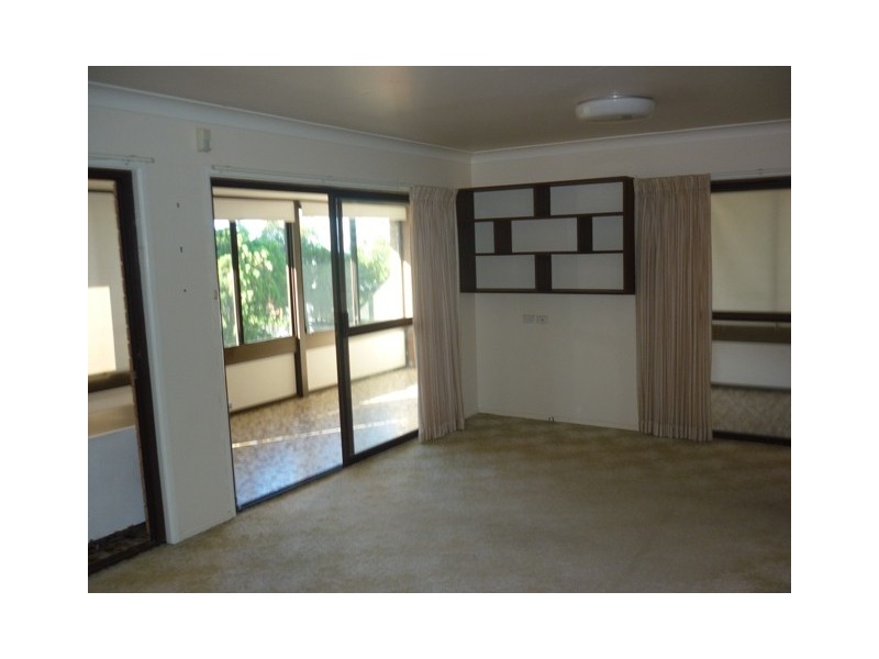 132 South Street, Cleveland QLD 4163