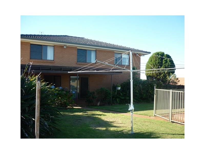 132 South Street, Cleveland QLD 4163