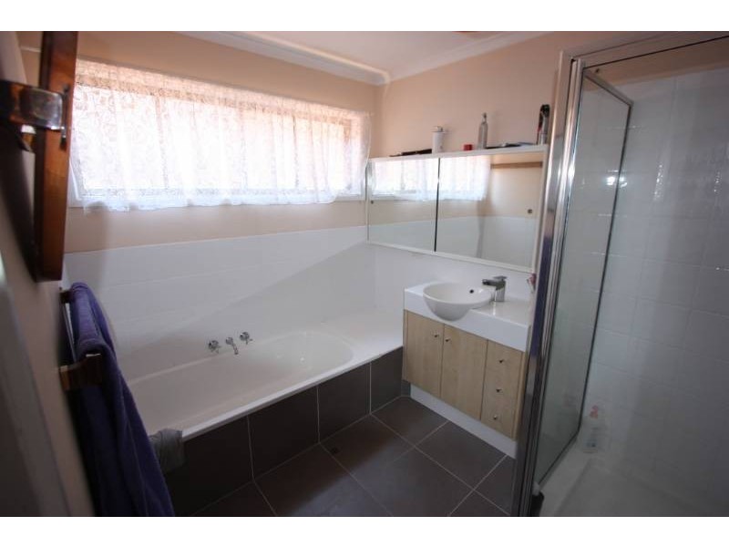 62 Mooroondu Road, Thorneside QLD 4158