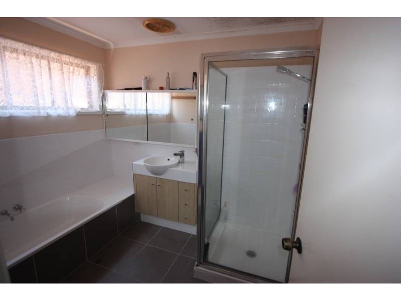 62 Mooroondu Road, Thorneside QLD 4158