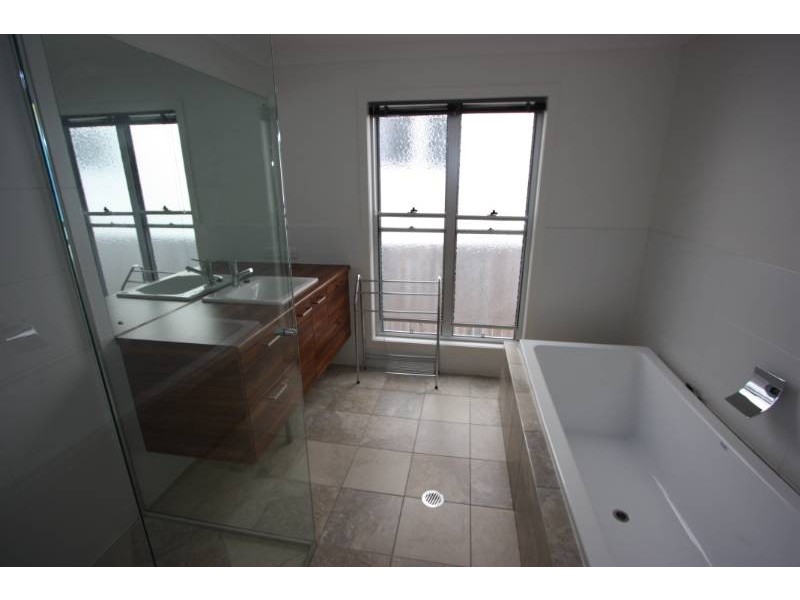 52 Wellesley Street, Wellington Point QLD 4160