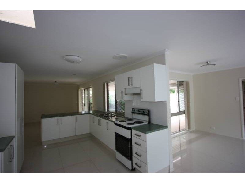 19 Mergowie Drive, Cleveland QLD 4163