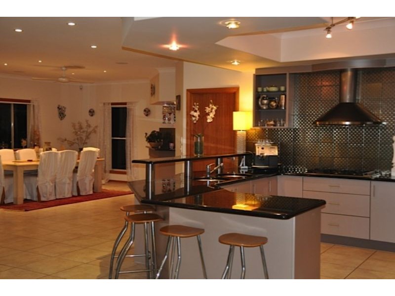 16 Conochie Place, Ormiston QLD 4160