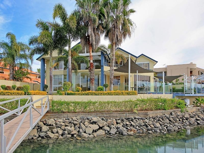 11 Seahaven Court, Raby Bay QLD 4163