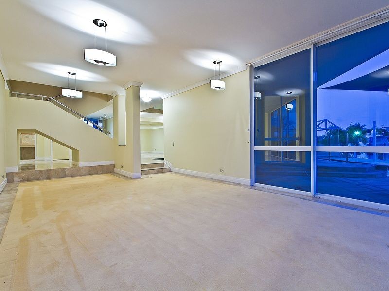 11 Seahaven Court, Raby Bay QLD 4163