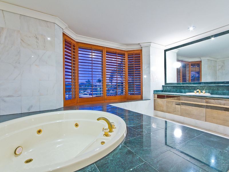 11 Seahaven Court, Raby Bay QLD 4163